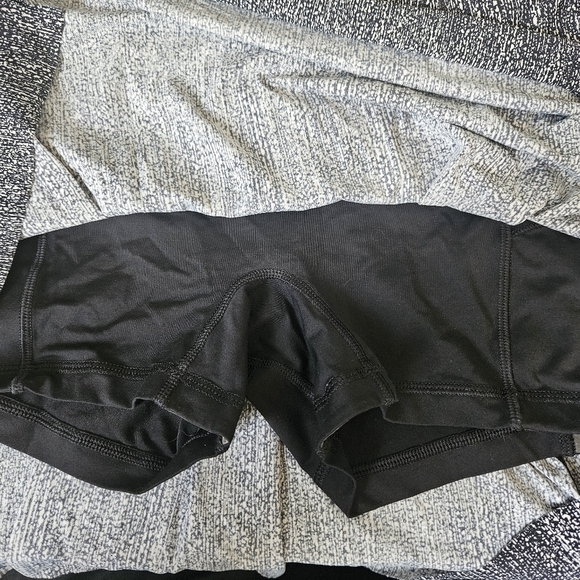Lululemon Air Time Black/White Lost In Pace Skirt Size 4 Tall - Picture 5 of 8